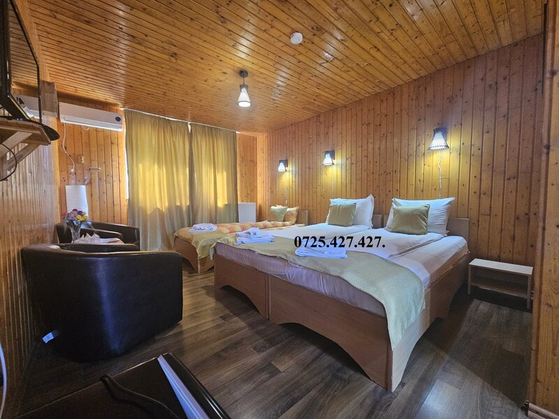 Dunavatu de Jos, vanzare pensiunea Solinia+restaurant+piscina+debarcader.
